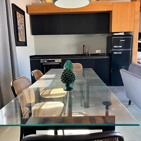Loft Centro Con Terrazzo. Free Parking بيت للعطل