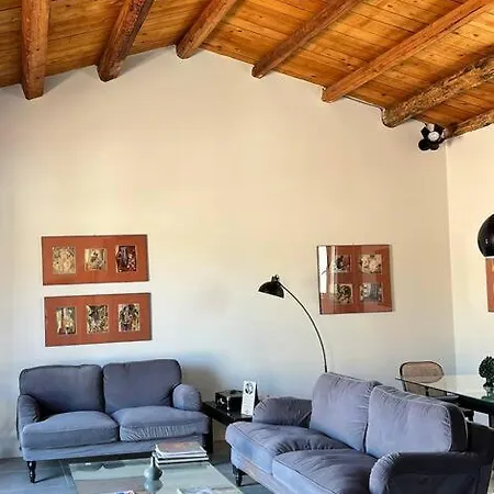 Loft Centro Con Terrazzo. Free Parking بيت للعطل