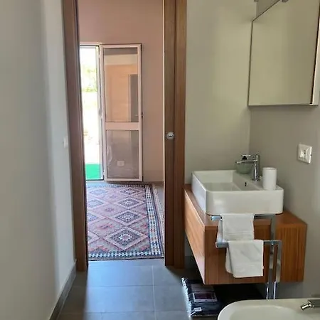 Loft Centro Con Terrazzo. Free Parking بيت للعطل *